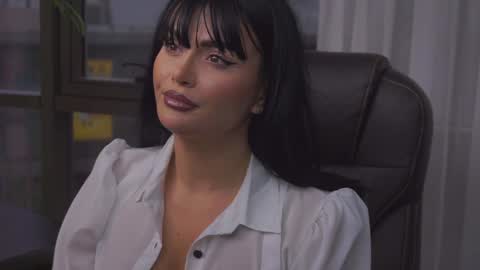 Nicolle online show from 12/02/24, 05:48