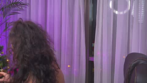 Nicolle online show from 12/04/24, 02:37