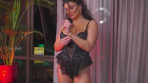Nicolle online show from 01/23/25, 07:51
