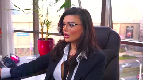 Nicolle online show from 03/12/25, 02:56