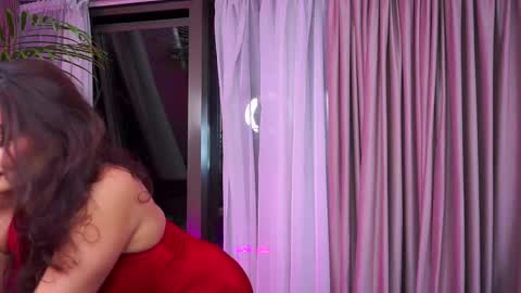 Nicolle online show from 09/11/25, 07:47
