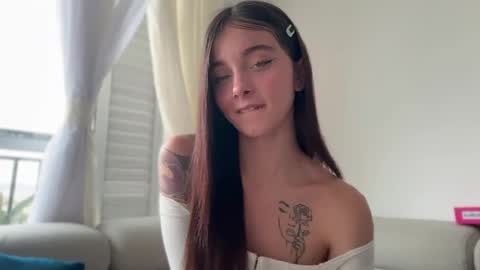 Sophia online show from 06/05/26, 10:04