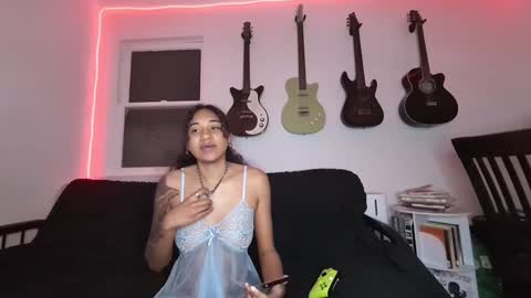 Snapshot of onlystrings chatting on 02/08/25, 03:19 Duo online show from 02/08/25, 03:19