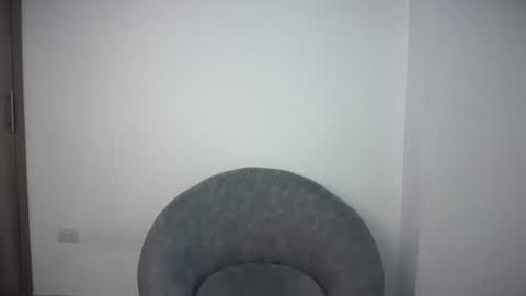 PAREJA LATINA JOVEN MUY CACHONDOS online show from 06/23/26, 10:08