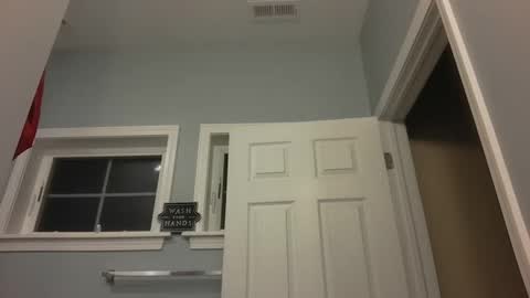 ooga116934 online show from 10/28/25, 10:34