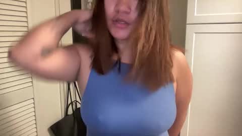 Snapshot of oohhellothere chatting on 12/04/25, 07:39 Miss Girly online show from 12/04/25, 07:39