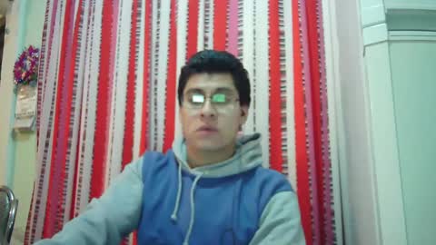 Snapshot of oomaurooo chatting on 12/17/24, 07:29 oomaurooo online show from 12/17/24, 07:29