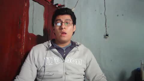 Snapshot of oomaurooo chatting on 01/12/25, 06:59 oomaurooo online show from 01/12/25, 06:59