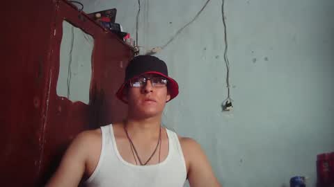 Snapshot of oomaurooo chatting on 09/17/25, 07:15 oomaurooo online show from 09/17/25, 07:15