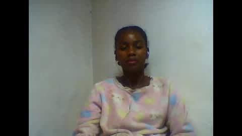 Snapshot of oooorazanasoa chatting on 06/08/26, 09:15 oooorazanasoa online show from 06/08/26, 09:15