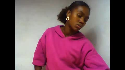 Snapshot of oooorazanasoa chatting on 06/11/26, 09:07 oooorazanasoa online show from 06/11/26, 09:07