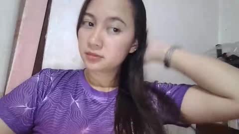 Snapshot of oopsitseloise chatting on 06/05/26, 10:32 Eloise online show from 06/05/26, 10:32