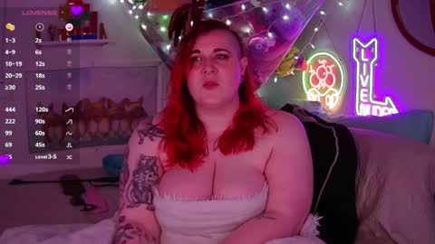 Snapshot of opalreigning chatting on 11/02/25, 11:45 Opal online show from 11/02/25, 11:45