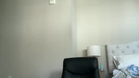 Snapshot of opencuriousguy321 chatting on 04/12/26, 04:34 Horny and Bicurious online show from 04/12/26, 04:34