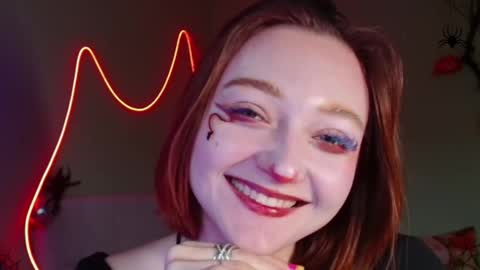 Snapshot of orange___melani chatting on 10/28/25, 10:19 Melani online show from 10/28/25, 10:19