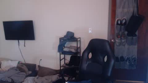 Snapshot of oregon87 chatting on 04/16/26, 03:24 The Oregon Lumberjack online show from 04/16/26, 03:24
