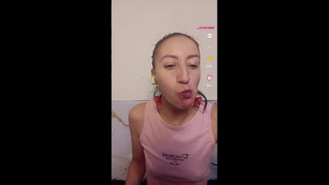 Snapshot of oriana_111 chatting on 06/02/26, 03:52 oriana_111 online show from 06/02/26, 03:52