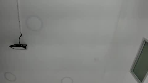 Miss Guzman  online show from 09/28/25, 10:15