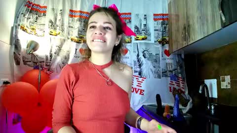 Snapshot of oriana_thomson2 chatting on 02/17/25, 12:32 Oriana online show from 02/17/25, 12:32