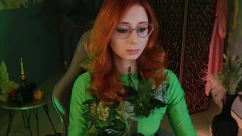 Snapshot of orianna_blade chatting on 12/06/24, 04:49 Orianna -  Hi Im into geek culture cosplay crafting LARP games. Shall we play DnD online show from 12/06/24, 04:49