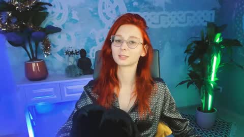 Snapshot of orianna_blade chatting on 01/11/25, 01:43 Orianna -  Hi Im into geek culture cosplay crafting LARP games. Shall we play DnD online show from 01/11/25, 01:43