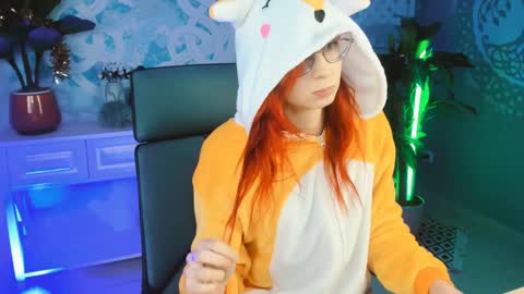 Snapshot of orianna_blade chatting on 01/11/25, 07:05 Orianna -  Hi Im into geek culture cosplay crafting LARP games. Shall we play DnD online show from 01/11/25, 07:05