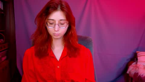 Snapshot of orianna_blade chatting on 09/26/25, 02:21 Orianna -  Hi Im into geek culture cosplay crafting LARP games. Shall we play DnD online show from 09/26/25, 02:21