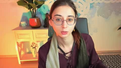 Snapshot of orianna_blade chatting on 10/17/25, 09:12 Orianna -  Hi Im into geek culture cosplay crafting LARP games. Shall we play DnD online show from 10/17/25, 09:12