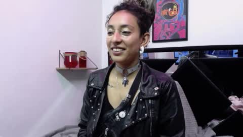 Snapshot of orianna_bodmod chatting on 01/22/25, 05:59 ORIANNA online show from 01/22/25, 05:59