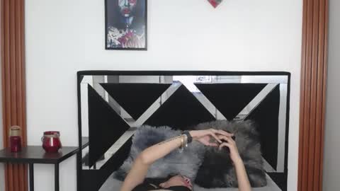 Snapshot of orianna_bodmod chatting on 10/24/25, 09:22 ORIANNA online show from 10/24/25, 09:22