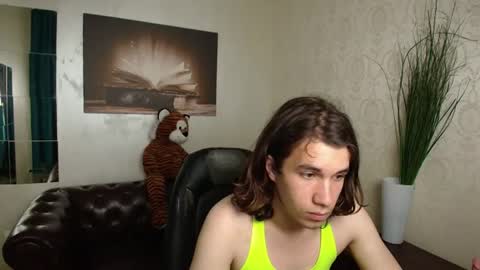 Snapshot of oriontrent chatting on 06/08/26, 10:26 OrionTrent online show from 06/08/26, 10:26
