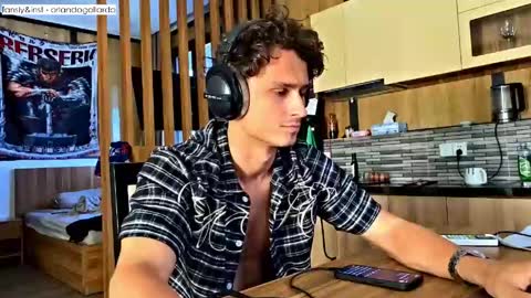 Fansly and Instagram -  online show from 05/29/26, 09:29