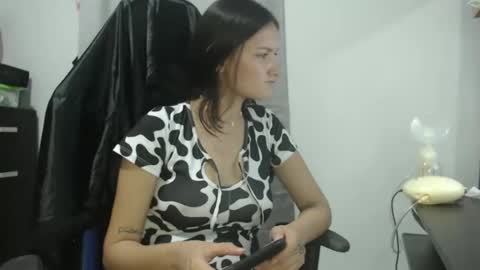 ornela_astros online show from 12/05/24, 03:15