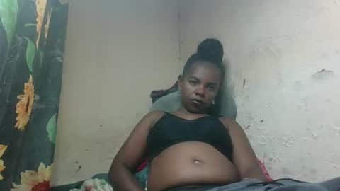 Snapshot of ornettee chatting on 10/13/25, 06:52 ornettee online show from 10/13/25, 06:52