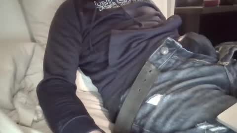 Snapshot of ororoadie chatting on 02/06/25, 12:11 Tell me to cum it turns me on online show from 02/06/25, 12:11