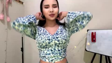 Angel online show from 11/28/25, 07:33