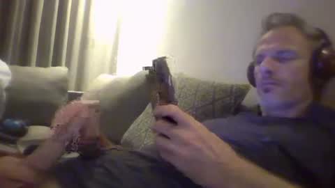 Snapshot of orwel09 chatting on 12/08/24, 11:51 orwel09 online show from 12/08/24, 11:51