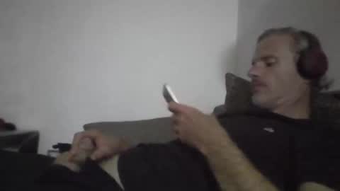 Snapshot of orwel09 chatting on 11/21/25, 11:47 orwel09 online show from 11/21/25, 11:47