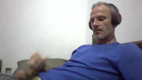 Snapshot of orwel09 chatting on 11/22/25, 06:51 orwel09 online show from 11/22/25, 06:51