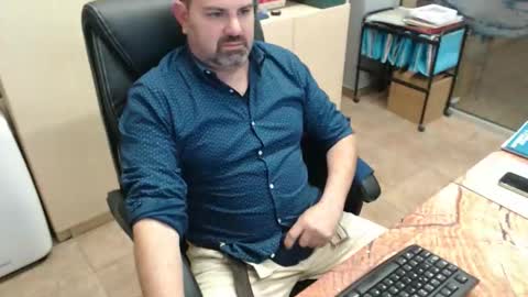 Snapshot of oscar_msng chatting on 02/23/26, 05:43 Oscar online show from 02/23/26, 05:43
