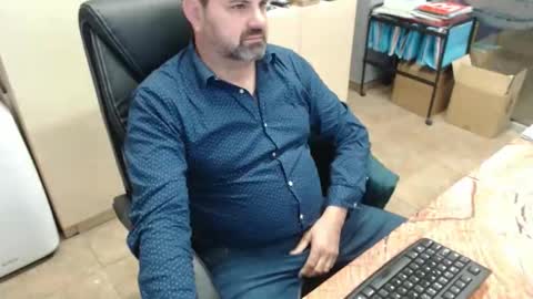 Snapshot of oscar_msng chatting on 03/16/26, 06:01 Oscar online show from 03/16/26, 06:01