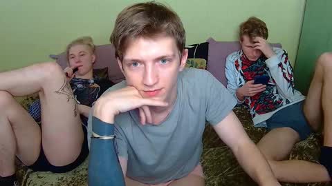 Snapshot of oscar_wildy chatting on 02/15/25, 12:54 Oscar online show from 02/15/25, 12:54