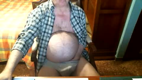 Snapshot of oscarw chatting on 02/16/25, 06:21 Oscar online show from 02/16/25, 06:21