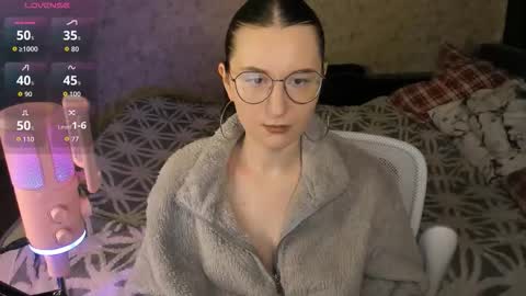 Leliana online show from 12/18/25, 11:27