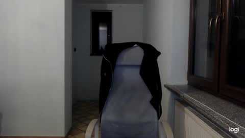 Snapshot of oskars99411900 chatting on 12/04/24, 11:02 oskars99411900 online show from 12/04/24, 11:02