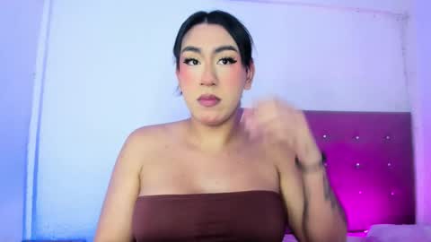 Maria   online show from 12/17/25, 03:01