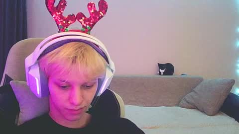 Ostin online show from 12/18/24, 12:40