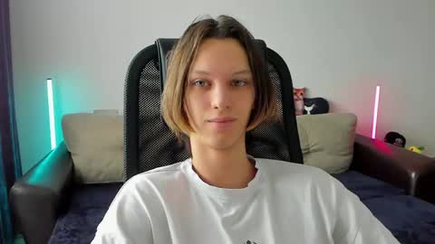 Snapshot of ostin_meoww chatting on 03/24/26, 09:36 Ostin online show from 03/24/26, 09:36