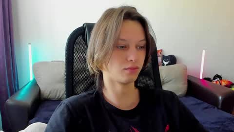 Snapshot of ostin_meoww chatting on 04/02/26, 03:59 Ostin online show from 04/02/26, 03:59