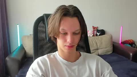 Snapshot of ostin_meoww chatting on 05/18/26, 09:59 Ostin online show from 05/18/26, 09:59